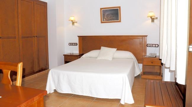 Hotel Donde Caparros 카로보네라스 객실 사진